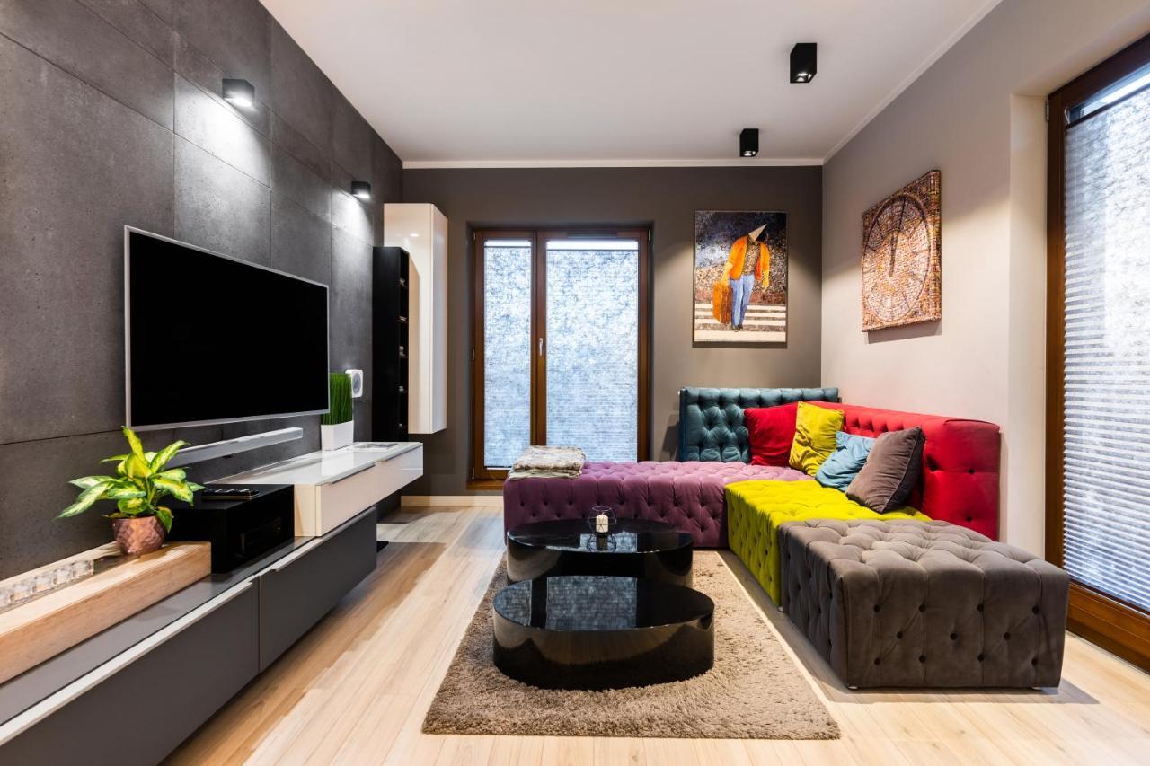Elegant Business Accommodation With Parking - By Upstairs Krakow Luaran gambar