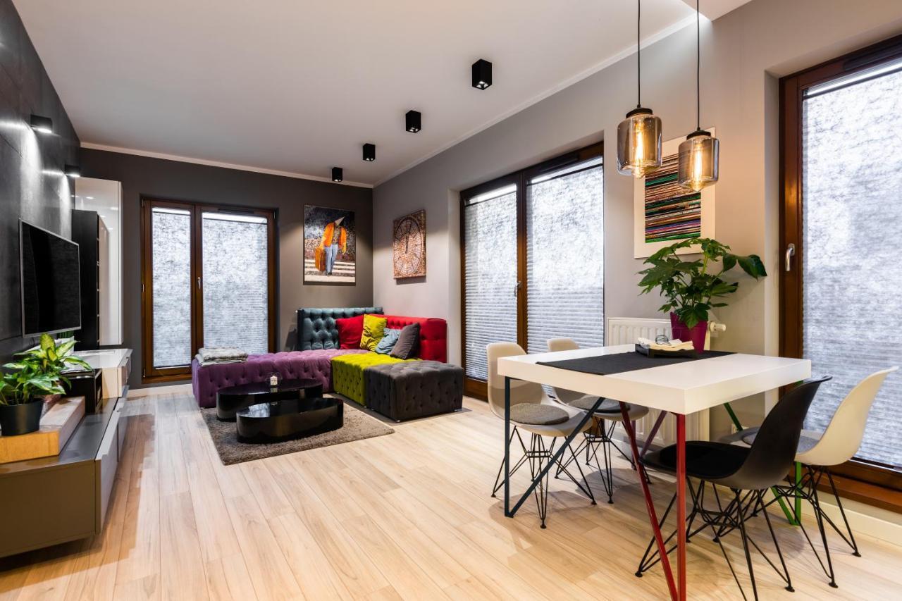 Elegant Business Accommodation With Parking - By Upstairs Krakow Luaran gambar