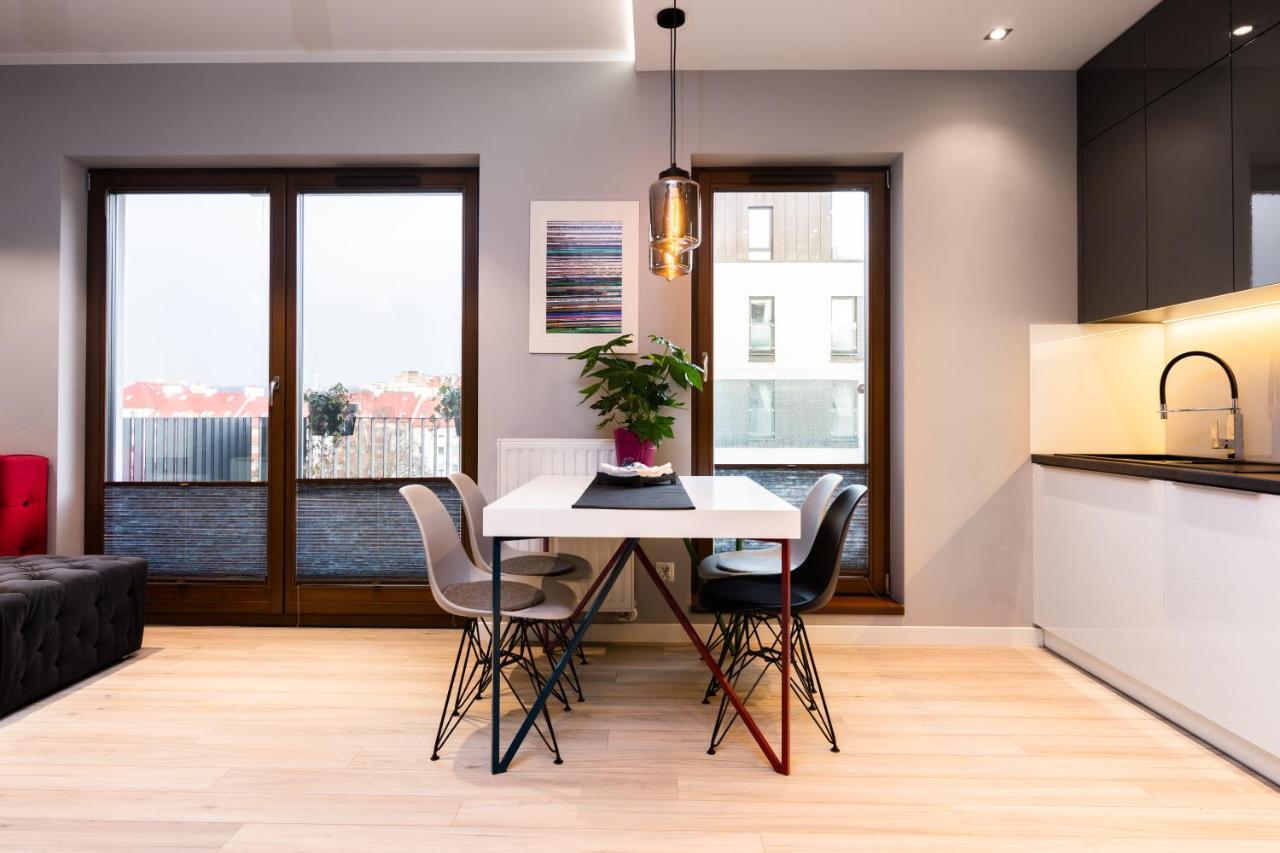 Elegant Business Accommodation With Parking - By Upstairs Krakow Luaran gambar